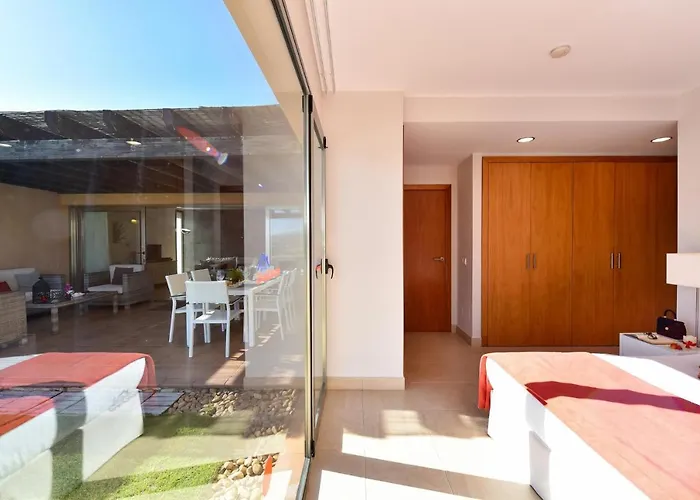 Sunshine By Villagrancanaria